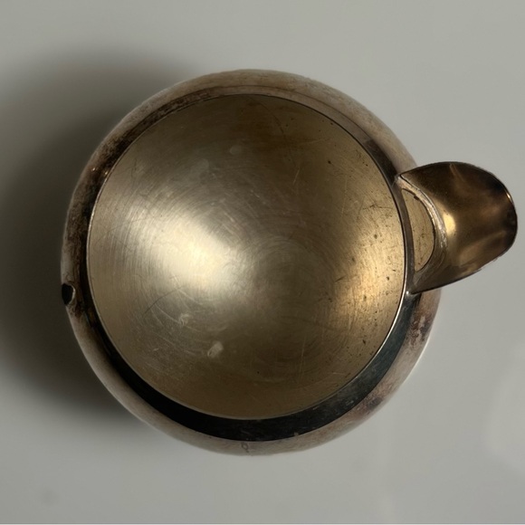 Vintage 1960’s F.B. Rogers Silver Plate Coffee/Tea Pot   w/Creamer & Tray 40 oz. - Picture 4 of 15